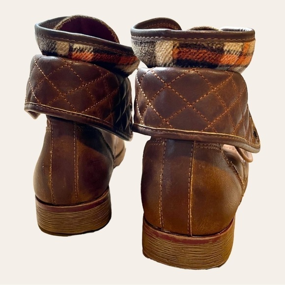 ROCK & CANDY, WOMENS, BROWN, LACE UP, ANKLE BOOTS. SIZE 7. - Picture 4 of 7